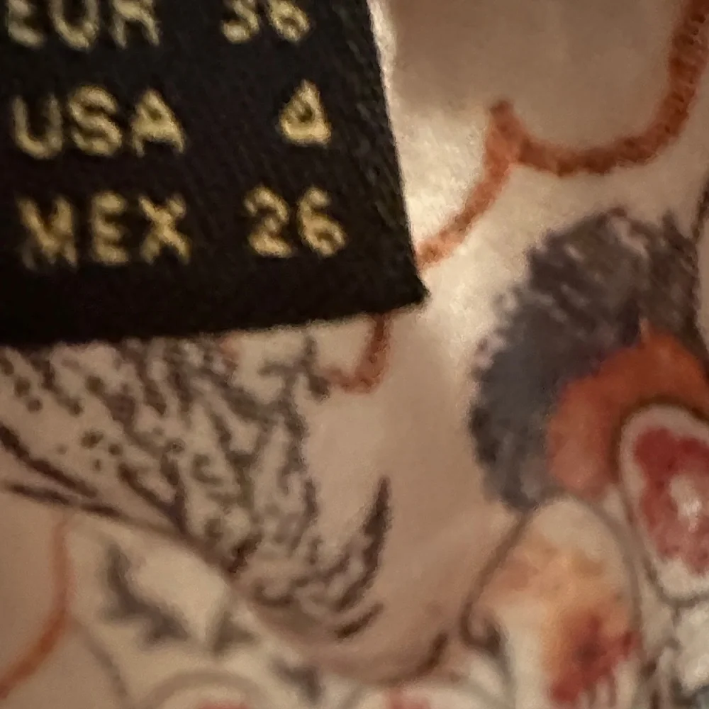 Mossimo Dutti Boho Paisley Split-Neck Blouse in Orange and Navy Size 4 - Picture 4 of 4